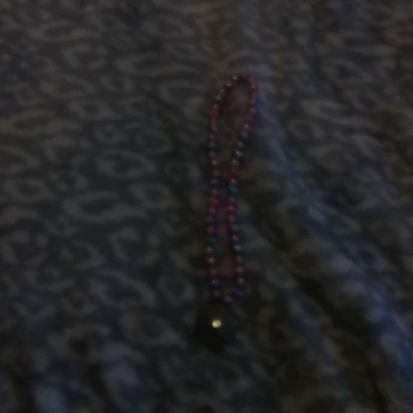 Necles - Picture 2 of 4